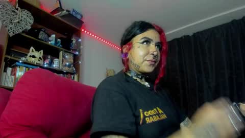Snapshot of nana_cirkuss chatting on 9, 10, 2025 Val  online show from 9, 10, 2025