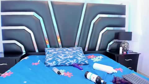 Nanami  online show from 5, 3, 2025