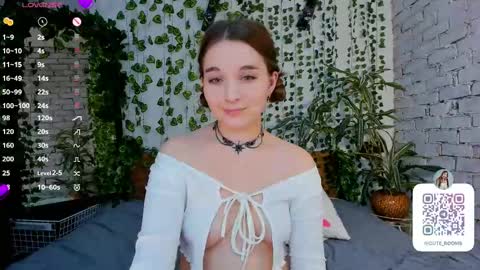 Snapshot of nancycaseys chatting on 10, 3, 2025 Luna online show from 10, 3, 2025