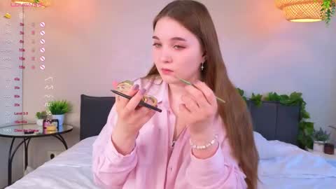 Snapshot of nancycaseys chatting on 9, 9, 2025 Luna online show from 9, 9, 2025