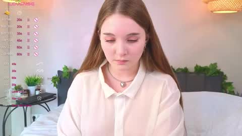 Snapshot of nancycaseys chatting on 22, 9, 2025 Luna online show from 22, 9, 2025