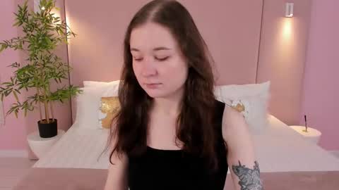 Nancy online show from 25, 2, 2026