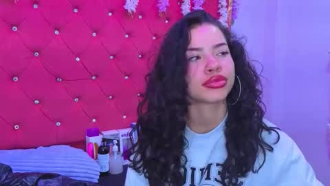 Snapshot of nanis_james15 chatting on 25, 11, 2025 nanis james15 online show from 25, 11, 2025