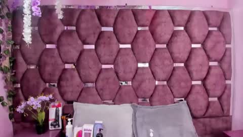 nanis james15 online show from 25, 2, 2026