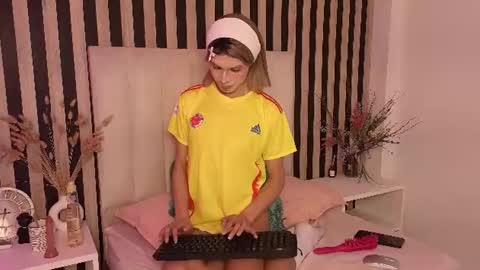 Snapshot of nano_kawaii chatting on 17, 6, 2026 nano_kawaii online show from 17, 6, 2026