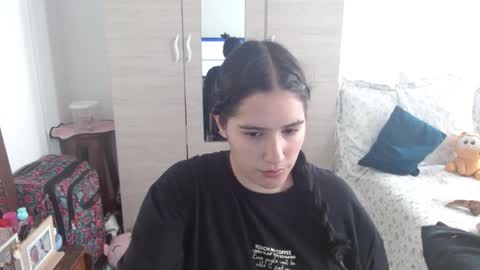 naomi_d online show from 3, 5, 2026