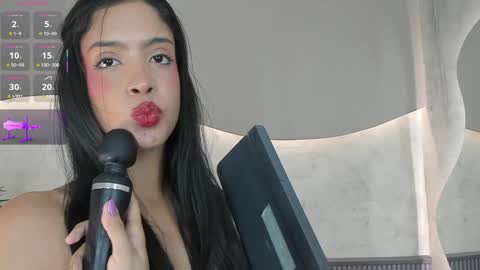 Naomi  online show from 27, 1, 2025
