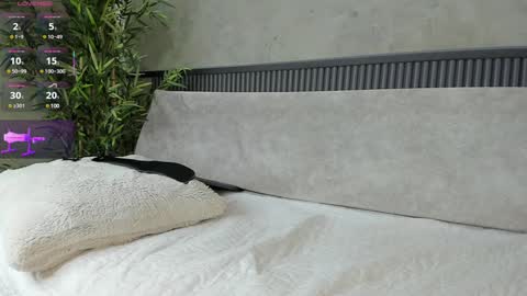 Naomi  online show from 5, 2, 2025