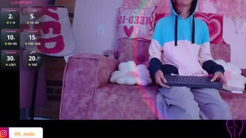 Snapshot of naomi_femme chatting on 21, 5, 2026 naomi_femme online show from 21, 5, 2026