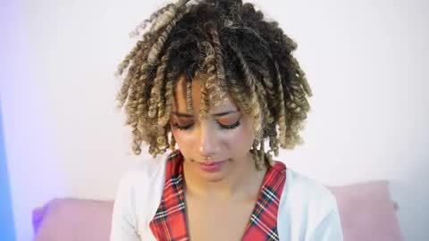 Snapshot of naomidawsonn chatting on 22, 5, 2026 naomidawson online show from 22, 5, 2026
