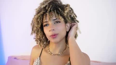 Snapshot of naomidawsonn chatting on 28, 5, 2026 naomidawson online show from 28, 5, 2026