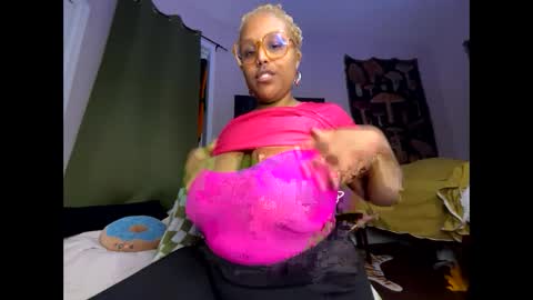 Snapshot of naomigiirl6 chatting on 18, 1, 2025 Naomigiirl6 online show from 18, 1, 2025