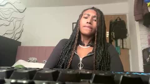 Naomii online show from 3, 1, 2025