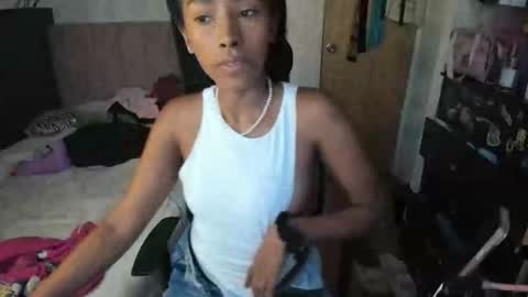 Naomii online show from 6, 1, 2025