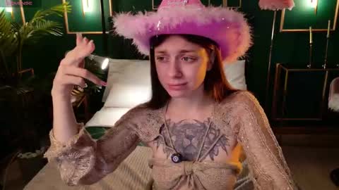 Snapshot of naomimur chatting on 26, 9, 2025 Naomi online show from 26, 9, 2025