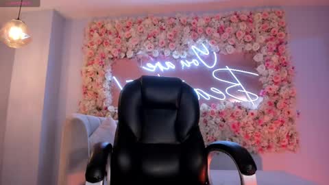 Snapshot of naomisainz chatting on 20, 2, 2025 Naomi online show from 20, 2, 2025