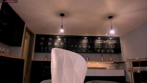 Naomi online show from 20, 4, 2026