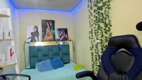 naomy online show from 25, 1, 2025