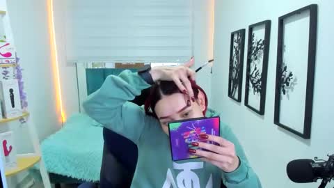 naomy online show from 28, 11, 2025