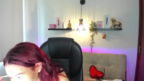 Naomy Stanley online show from 12, 4, 2026