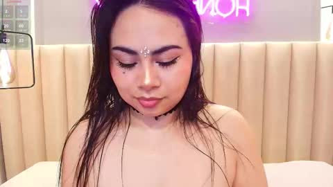 Naomy  online show from 9, 11, 2025