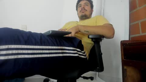 Snapshot of narciso_kh chatting on 12, 4, 2026 deibyd online show from 12, 4, 2026