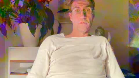 Snapshot of narziss2022 chatting on 2, 12, 2025 narziss2022 online show from 2, 12, 2025