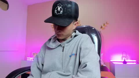 Snapshot of nascary_fox chatting on 20, 4, 2026 Nascary Fox online show from 20, 4, 2026