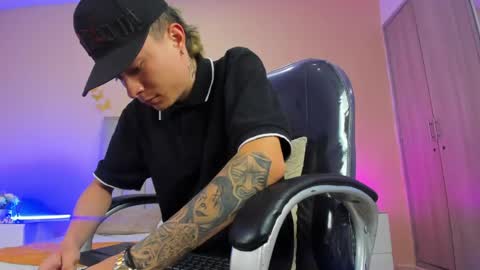 Snapshot of nascary_fox chatting on 29, 4, 2026 Nascary Fox online show from 29, 4, 2026