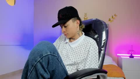 Snapshot of nascary_fox chatting on 30, 4, 2026 Nascary Fox online show from 30, 4, 2026