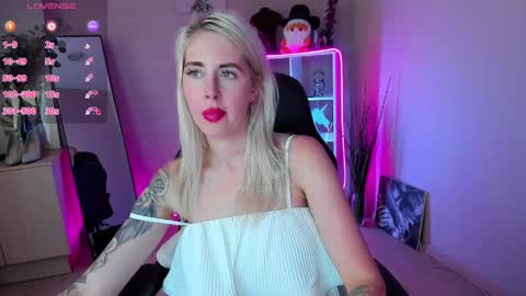 Snapshot of nastasya_cute chatting on 5, 6, 2026 Nastya online show from 5, 6, 2026