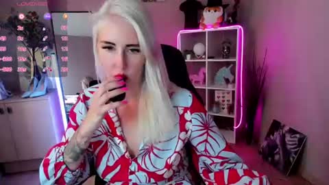 Snapshot of nastasya_cute chatting on 22, 6, 2026 Nastya online show from 22, 6, 2026