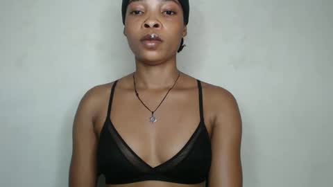 Snapshot of nastie_cumlover chatting on 7, 11, 2025 bella online show from 7, 11, 2025