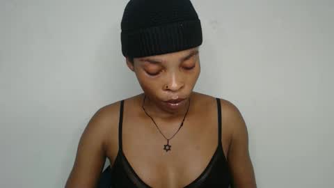 Snapshot of nastie_cumlover chatting on 11, 11, 2025 bella online show from 11, 11, 2025