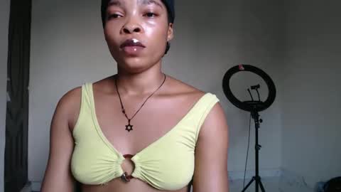 Snapshot of nastie_cumlover chatting on 25, 11, 2025 bella online show from 25, 11, 2025