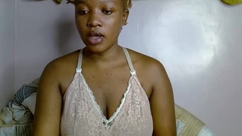 Snapshot of nasty_previne chatting on 28, 10, 2025 previn online show from 28, 10, 2025