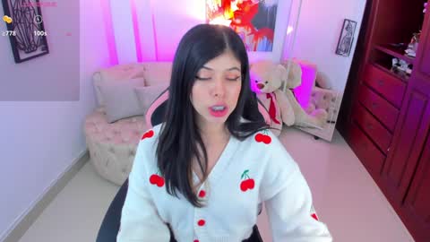 Snapshot of nataasha___ chatting on 5, 1, 2025 NATASHA online show from 5, 1, 2025