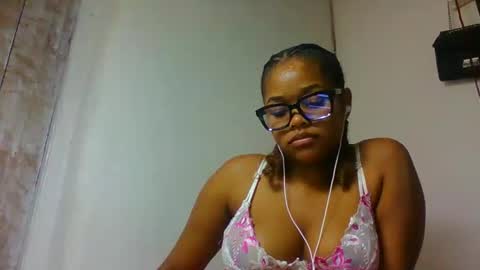 natachazz online show from 4, 4, 2026