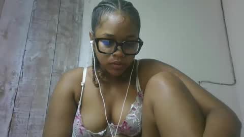 natachazz online show from 6, 4, 2026