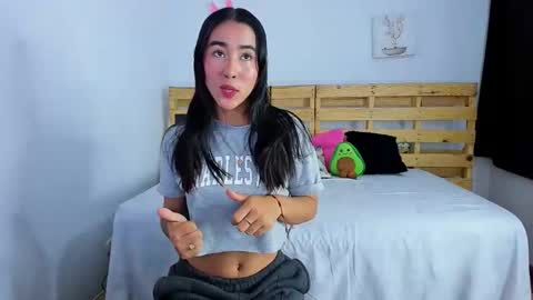 Snapshot of natalia54_ chatting on 9, 10, 2025 NATI  online show from 9, 10, 2025