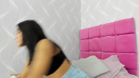 Snapshot of natalia_aguirre chatting on 5, 1, 2025 Naty online show from 5, 1, 2025
