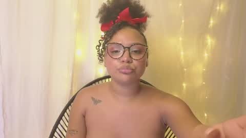 natalia_curlyx online show from 3, 8, 2026