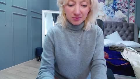 Snapshot of natalie_bitton chatting on 3, 1, 2025 Natalie online show from 3, 1, 2025