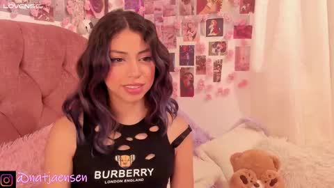 Snapshot of natalie_jaensen chatting on 18, 1, 2025 online show from 18, 1, 2025
