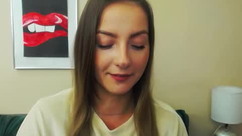 Snapshot of natalie_live chatting on 18, 11, 2025 NatalieSexy online show from 18, 11, 2025