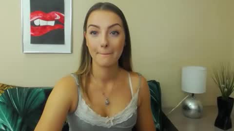 Snapshot of natalie_live chatting on 27, 11, 2025 NatalieSexy online show from 27, 11, 2025
