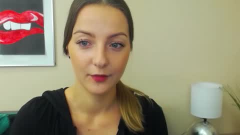 Snapshot of natalie_live chatting on 2, 12, 2025 NatalieSexy online show from 2, 12, 2025