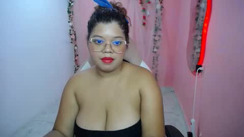 Snapshot of natalie_tits1 chatting on 10, 9, 2025 natalie_tits1 online show from 10, 9, 2025