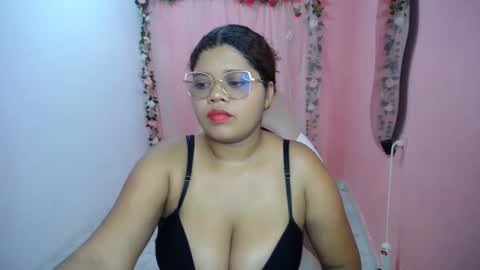 Snapshot of natalie_tits1 chatting on 18, 9, 2025 natalie_tits1 online show from 18, 9, 2025