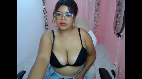 Snapshot of natalielabellex1 chatting on 10, 10, 2025 natalielabellex1 online show from 10, 10, 2025